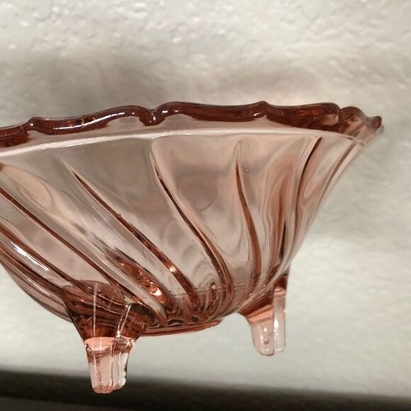 Elegant Pink Depression Glass Candy Dish Bowl - Picture 5 of 6